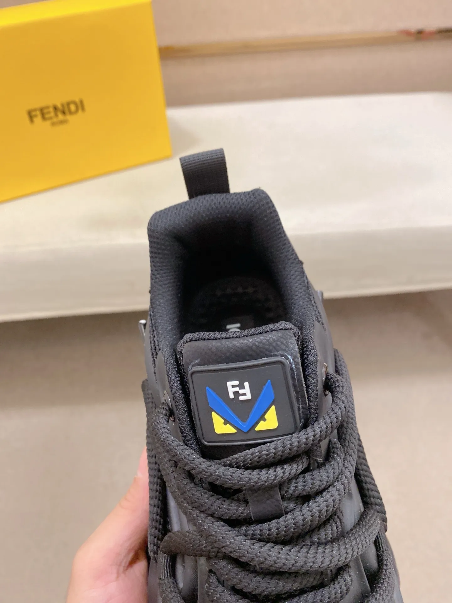 Men's shoes 💰 480💰 (fendi) New style 👊🏻 upper 🇮🇹 imported cowhide fabric 🇩🇪 lining imported sheepskin lining. The original outsole is molded to highlight the identity of every man, and the upper foot is elegant and stable🚶🏻🚶🏻The high-end custom counters reproduce the original version📯No matter the wind or rain, the shoe last remains unchanged and can withstand the verification of time🔍️,🔵 Size: 38-44